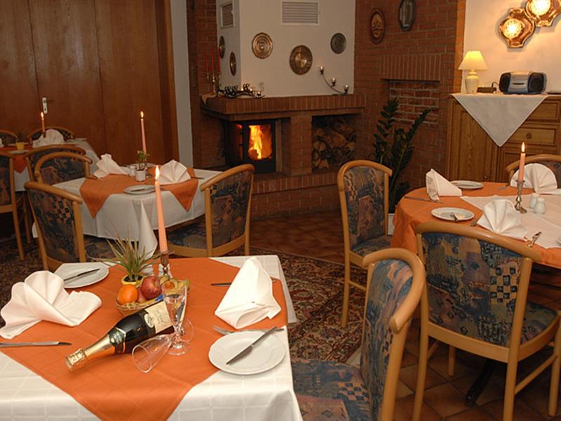 Hotel-Restaurant Zum Roeddenberg Osterode am Harz Екстериор снимка