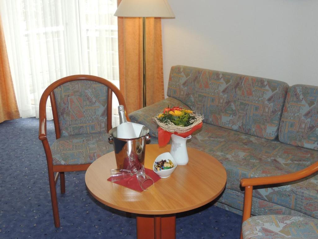 Hotel-Restaurant Zum Roeddenberg Osterode am Harz Стая снимка