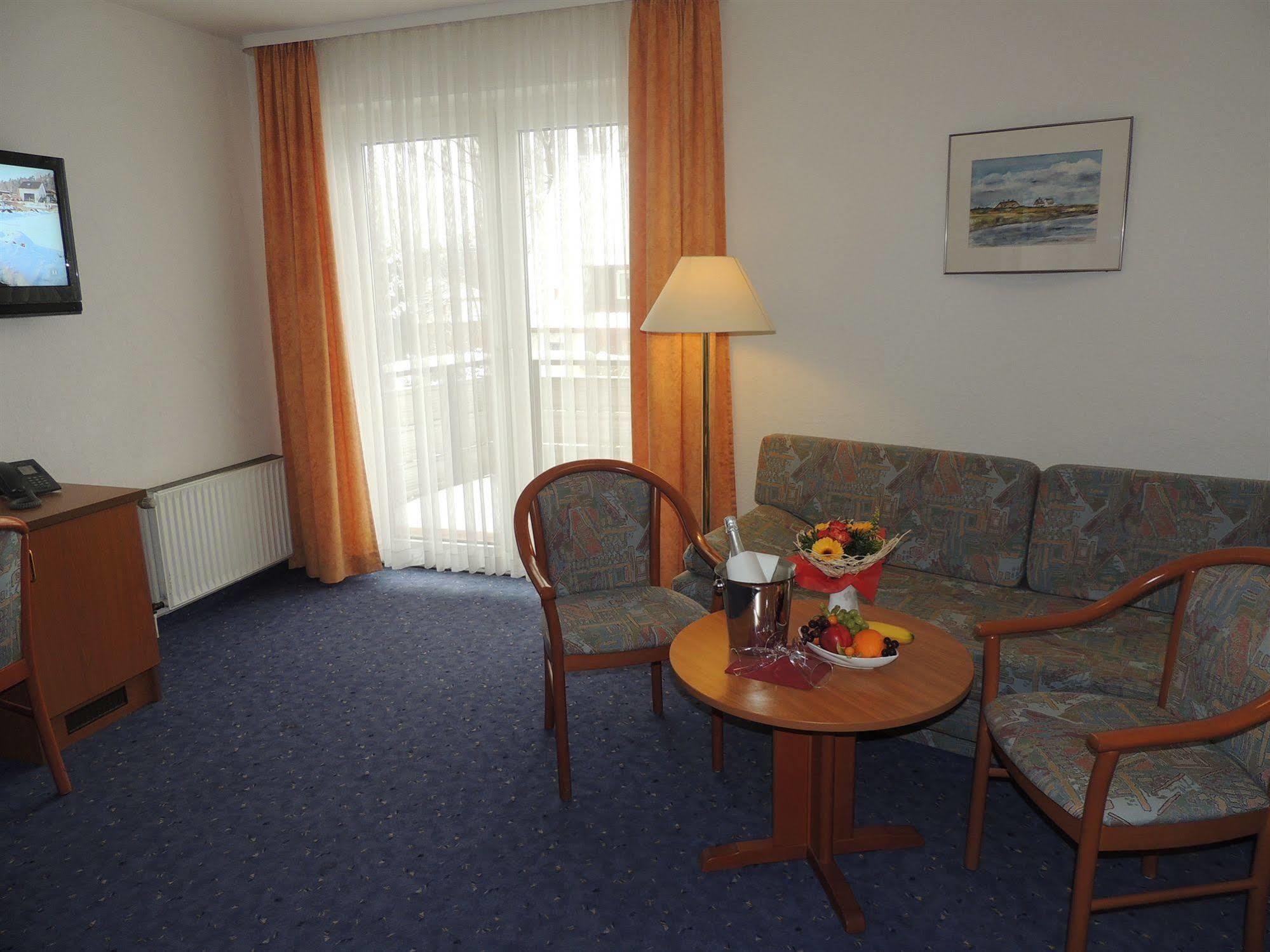 Hotel-Restaurant Zum Roeddenberg Osterode am Harz Екстериор снимка